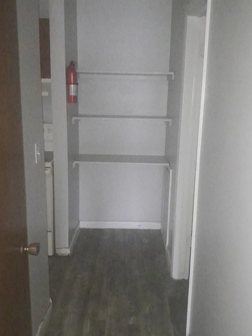 728 Broadway St — Photo 2