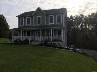 4 Chiefs Ln, Walden, NY 12586