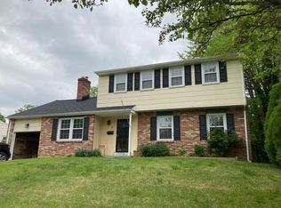 4 Kitty Ln, Newark, DE 19713