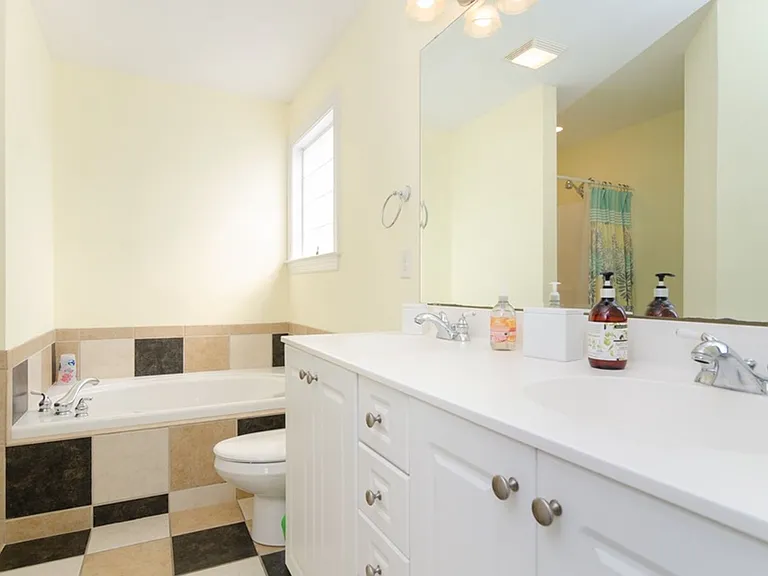 812 Canal Dr #1 — Photo 24