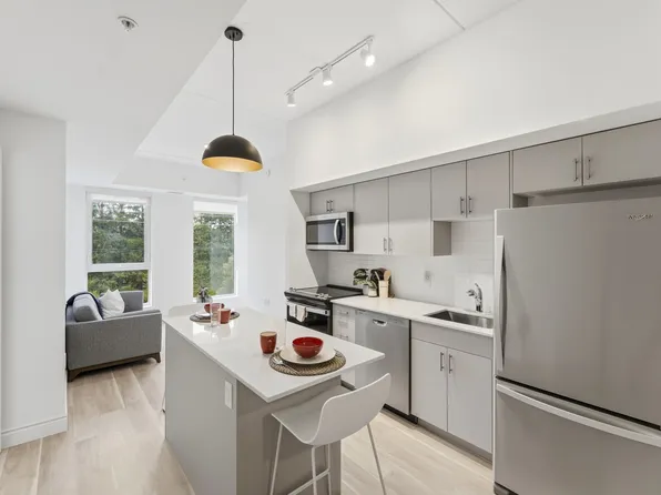Oakley Ridge, 166 College Ave W, Guelph, ON N1G 0H5