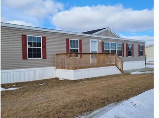 2304 Vicksburg St SW, Cedar Rapids, IA 52404