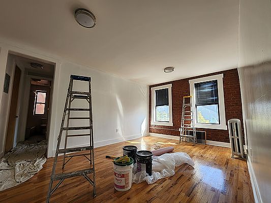 2nd image of 2690 University Ave APT 4D