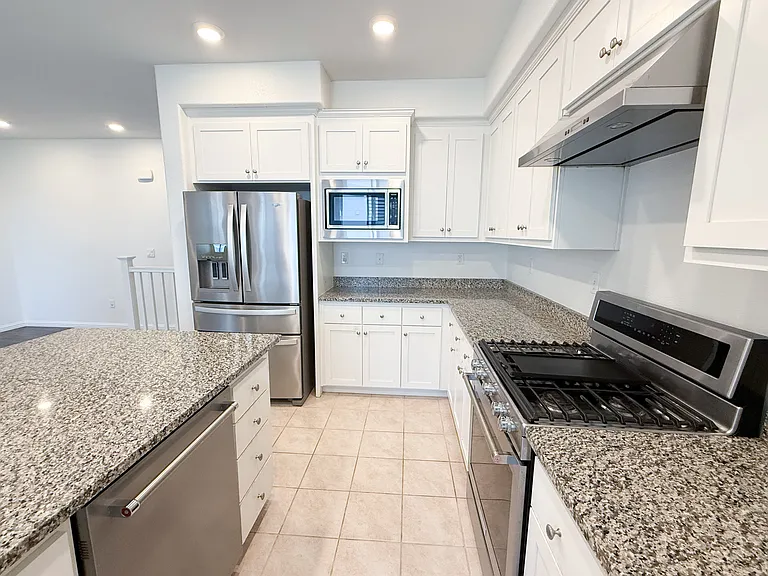 1811 Dobbin Dr — Photo 8