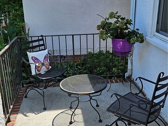 5th image of 1437 Greycourt Ave