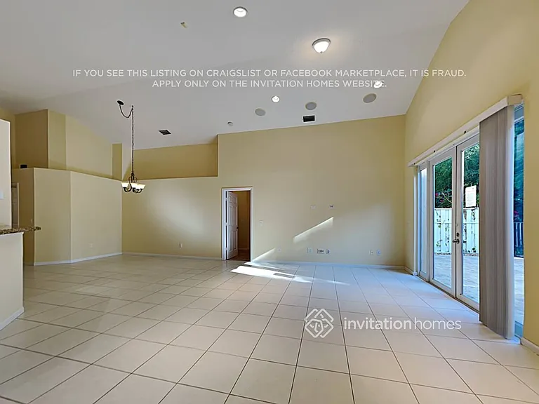 13512 Carrick Green Ct — Photo 4