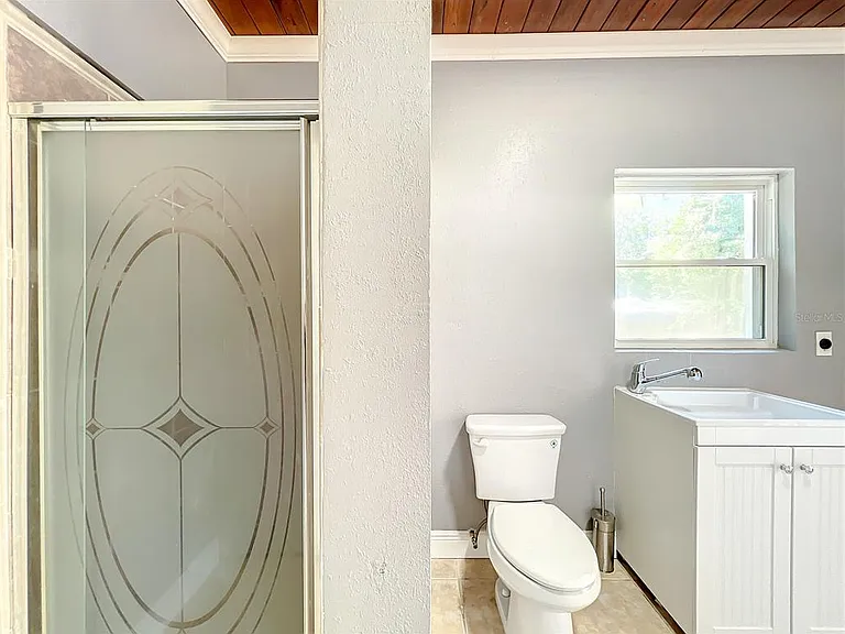 1006 E 11th Ave — Photo 23