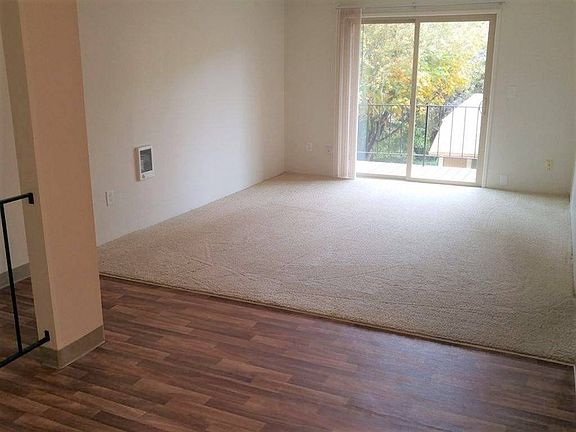 1 Bedroom - Living Room 1 Bedroom - Living Room