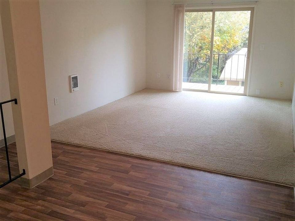 1 Bedroom - Living Room 1 Bedroom - Living Room