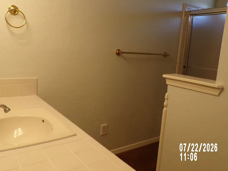 802 NW Seaton Pl — Photo 15