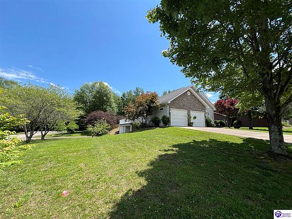 4th image of 424 Spring Hill Dr