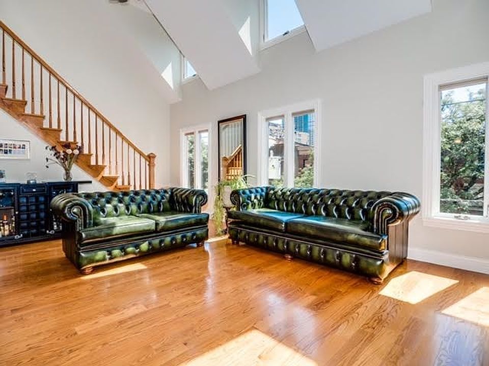 1st image of 212 4th St APT 3