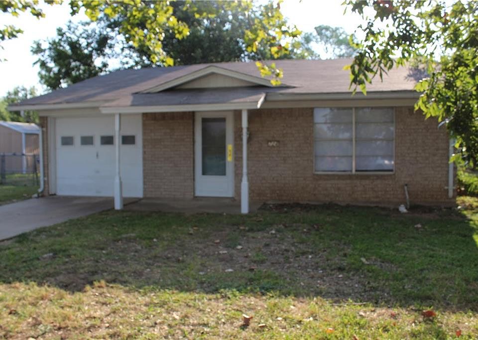 1st image of 724 N Cummings Dr