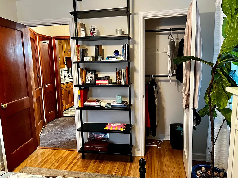 lots of closet space!