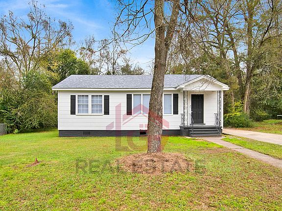 3rd image of 1507 Martin Dr E
