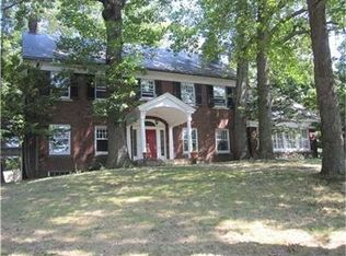 1318 Hilltop Rd, Erie, PA