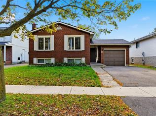 82 Beaver Cres, Brantford, ON N3P1H8
