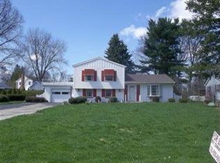 3896 Edinburgh Dr, Youngstown, OH