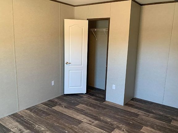 5th image of 5510 Lakeaire Blvd