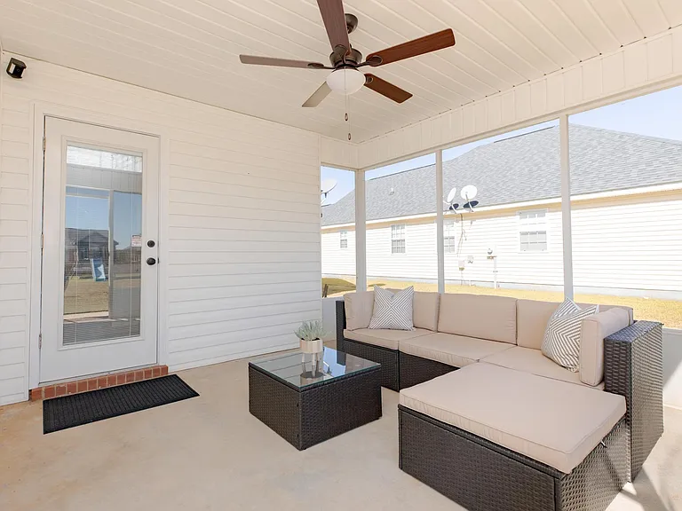 225 Stirling Bridge Dr — Photo 43