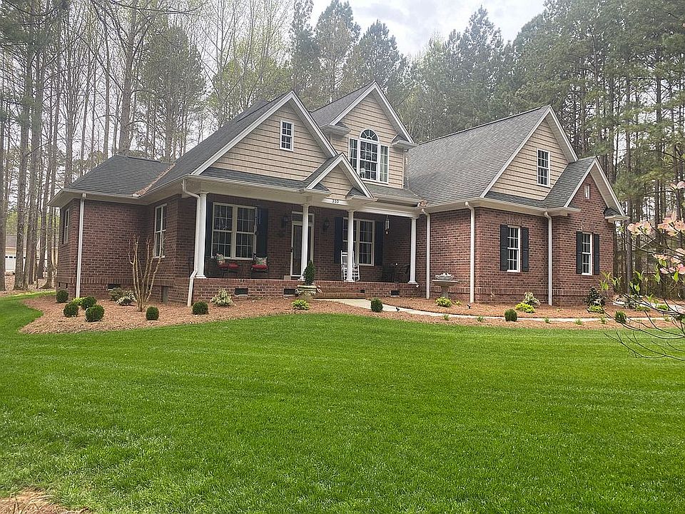 Main house, 310 Farm Estates