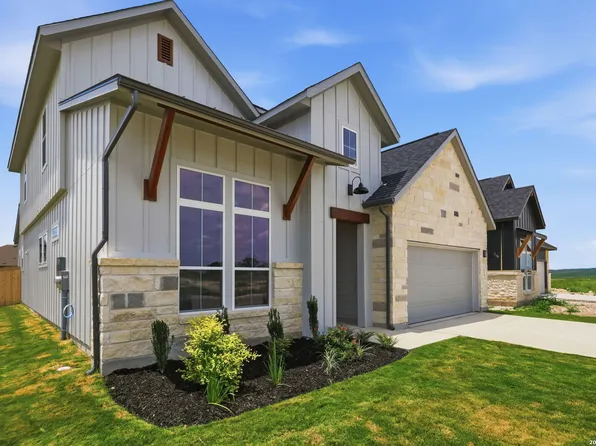 113 Travis Drive, Castroville, TX 78009