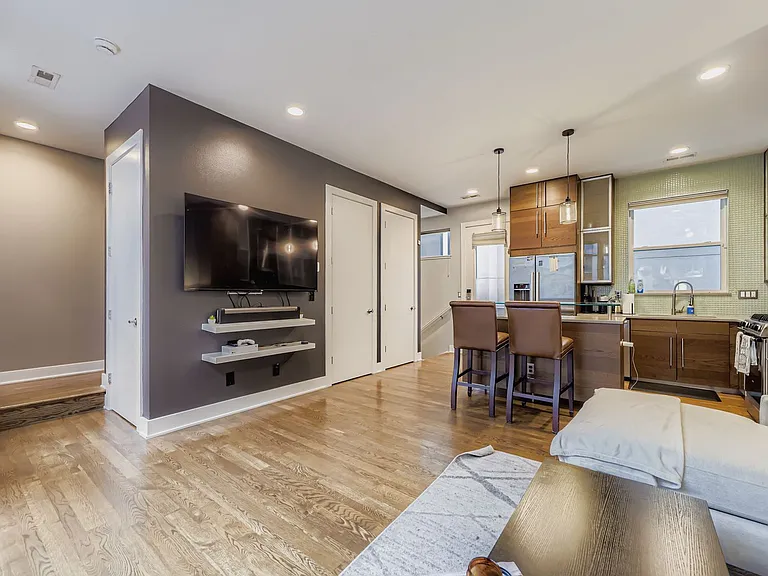 2115 W 32nd Ave #3 — Photo 7