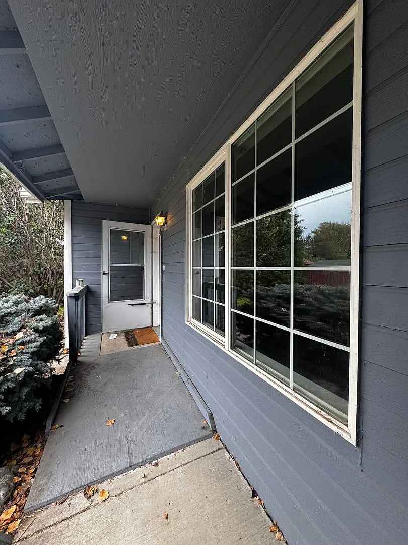 Newly Remodeled 3-Bedroom Home — Photo 1