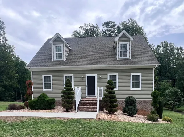 54 Laurel Ln, Lynchburg, VA 24502