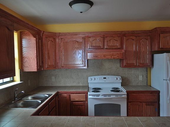 3rd image of 2120 W Barcelona Ave APT B