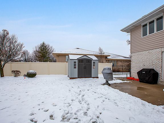 2nd image of 9213 178th St