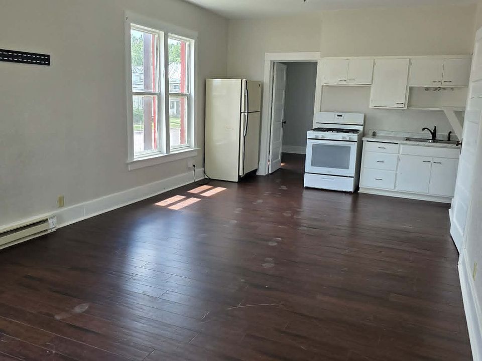 1st image of 25 1st Ave SW #1