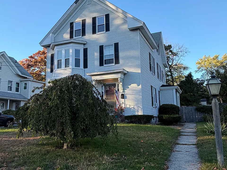 101 Grove St #2
