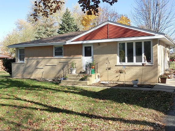 2nd image of 17121 Oconto Ave