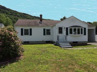 12 Vadnais St, Easthampton, MA 01027