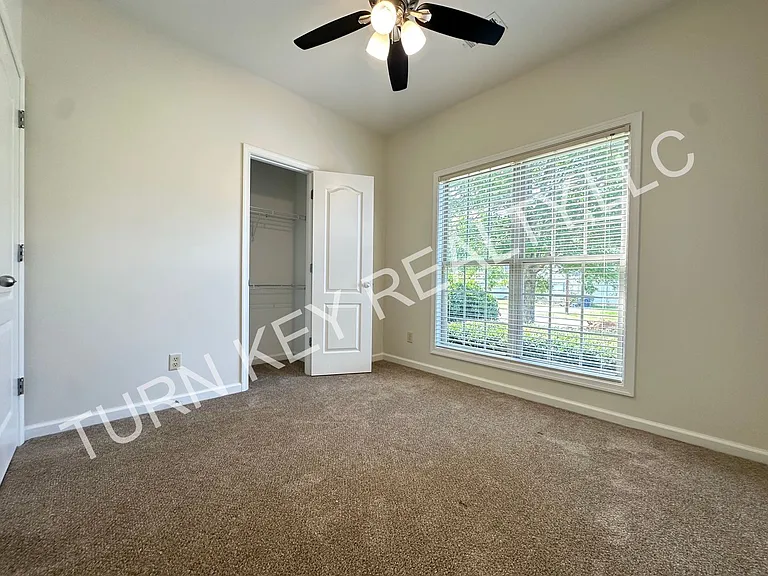 114 Vann Cir — Photo 13