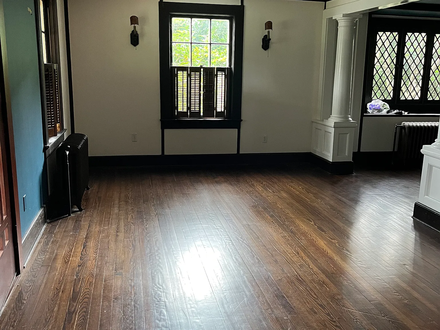 3 bed, 2200 sqft, $2,200 — Photo 2