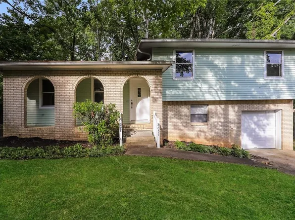 8857 Ashwood Dr, Riverdale, GA 30274