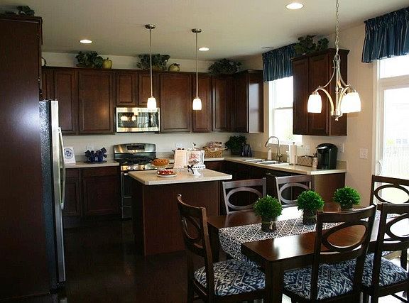 2nd image of 1209 Vertin Blvd