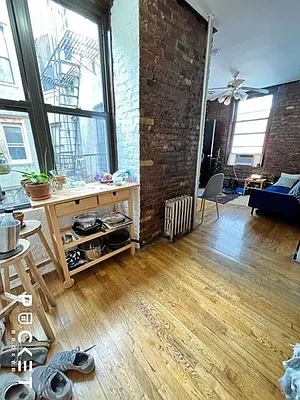 Rented by PocketBroker Inc | media 9