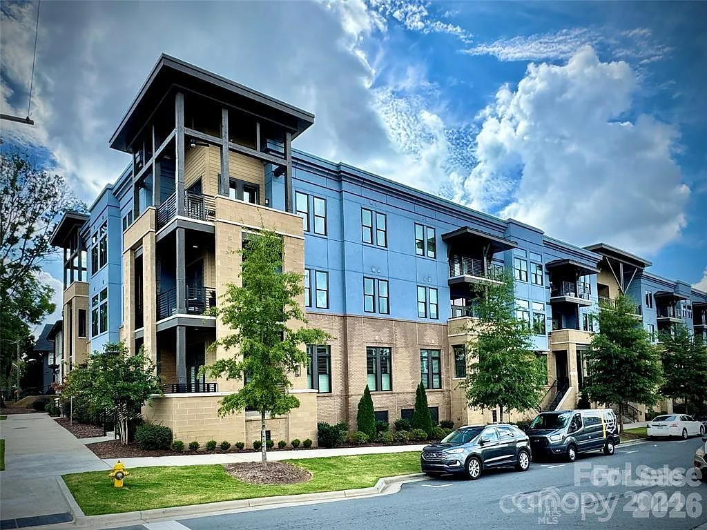 2 bed, 1150 sqft, $2,800 — Photo 2