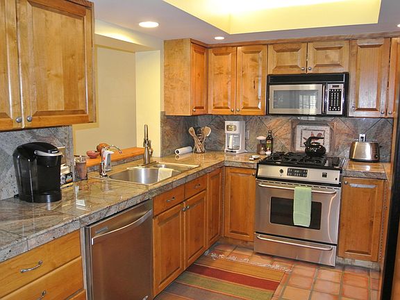4th image of 1065 E BOULDER Drive