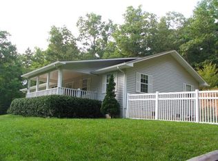 1040 Chipmunk Trl, Blairsville, GA 30512