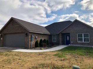 2761 W Sauter Ln, Fayetteville, AR 72704