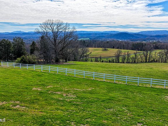 2nd image of 271 Willis Rd