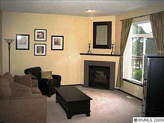 5th image of 2321 Crestview Dr S