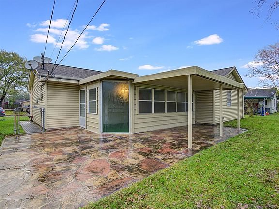 4th image of 326 Ellen Dr