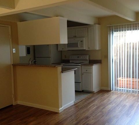 5th image of 2620 Q St APT 02