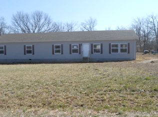 15480 Bluff Springs Rd, Hopkinsville, KY 42240