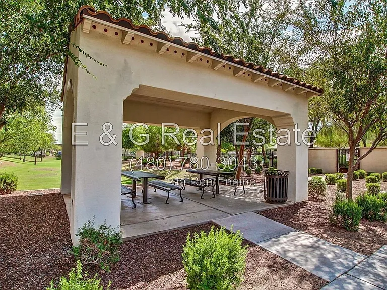 3642 E Horace Dr — Photo 30